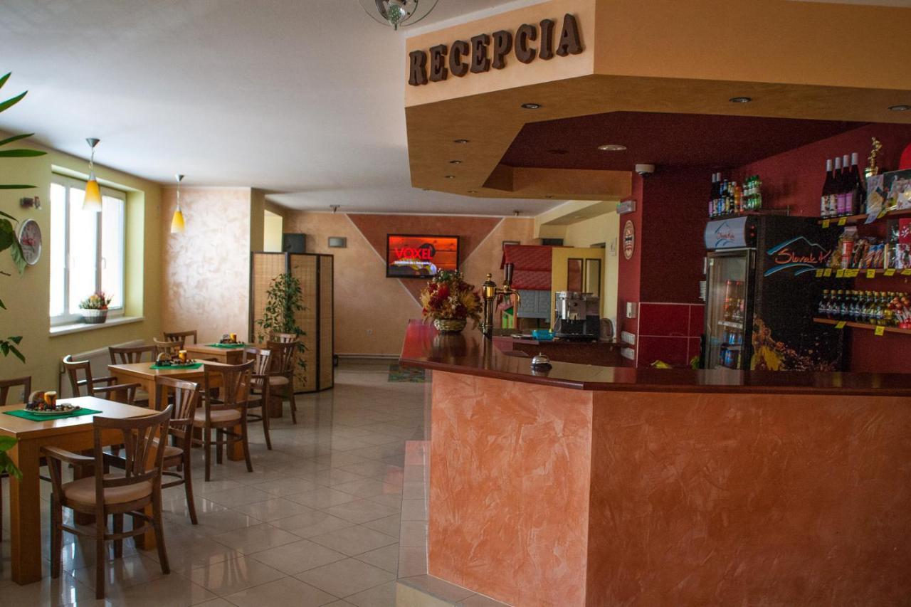 Hotel Hokejka Prievidza Buitenkant foto